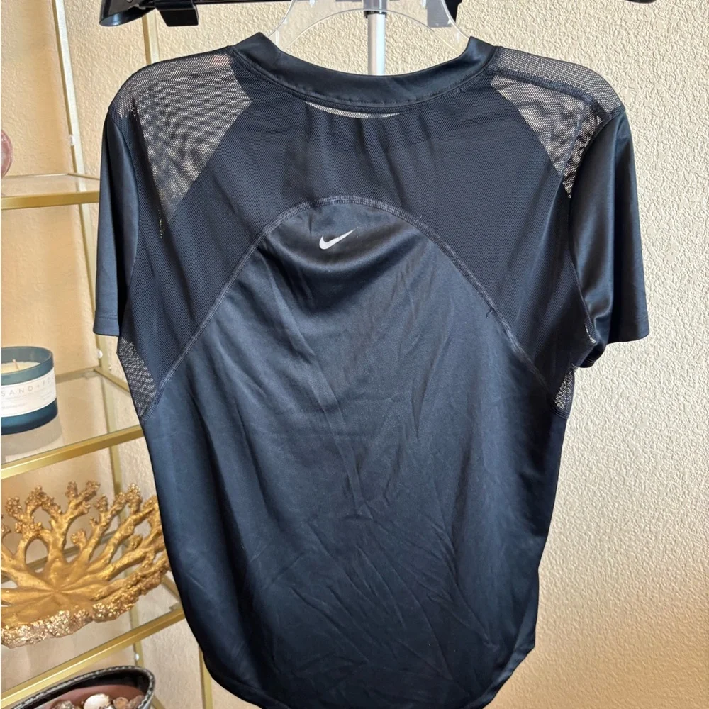 Nike‎ Running Dri-Fit Women’s M Black Mesh Short Sleeve Athletic Top
